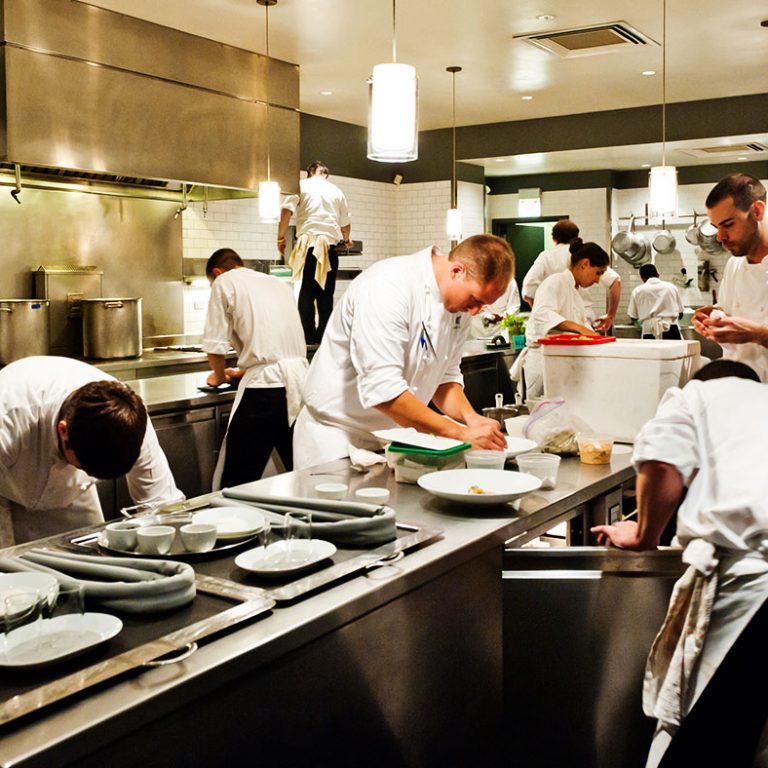 Restaurant Kitchen: How to Run the BOH Efficiently