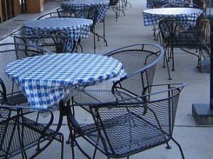 1796_sidewalk_dining_edited-300×225